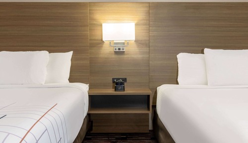 Room, 2 Queen Beds, Accessible, Non Smoking (Mobility,Hearing,Tub w/Grab Bars)