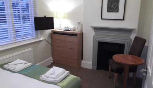 Double Room, Private Bathroom (Adjacent - Bathroom)