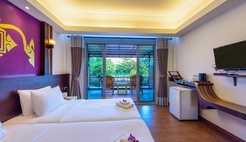 Deluxe Room, Pool View