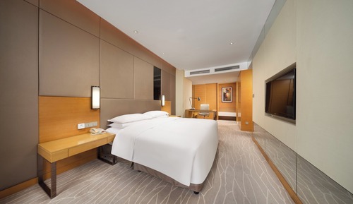 Standard Room, Business Lounge Access, Lake View