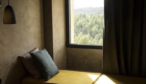 Double Room, 1 King Bed (ER2)