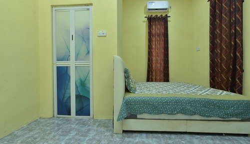 Room, Private Bathroom