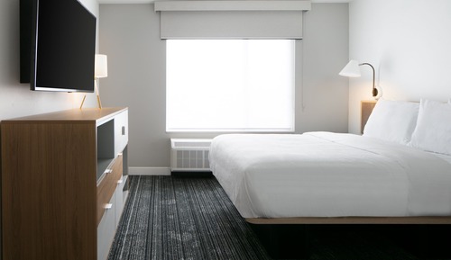 Suite, 1 Bedroom, Non Smoking (Mobility Accessible, Roll-in Shower)