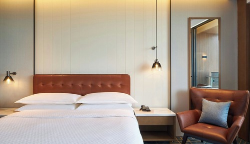 Premier Room, 1 King Bed, Balcony
