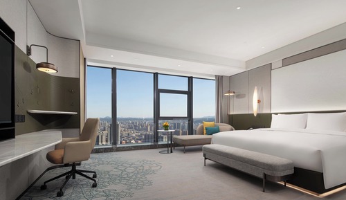 Standard Room, 1 King Bed, Club Lounge Access