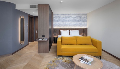 Suite with Kitchenette Lake View