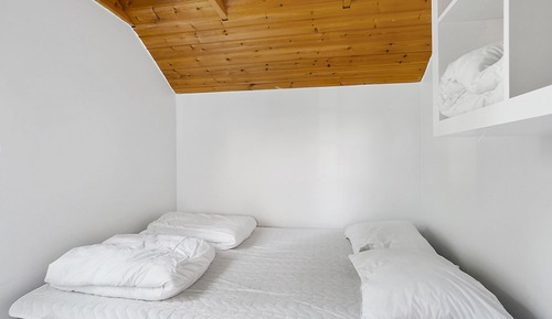 Comfort Cabin