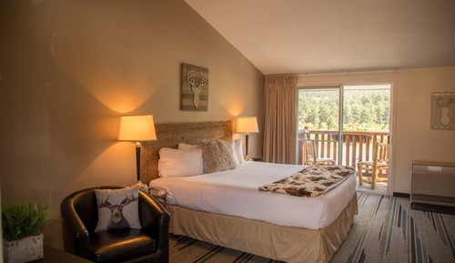 Balcony, 1 King Bed, Mountain View