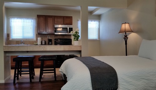 Family Suite, 2 Bedrooms, Kitchen, Mountain View