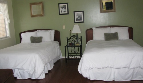 Room, 2 Double Beds, Kitchen