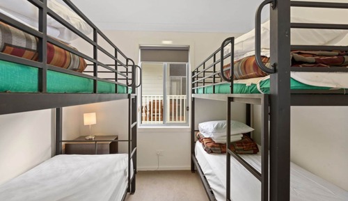 Deluxe 2 Bedroom Cabin - Sleeps 6