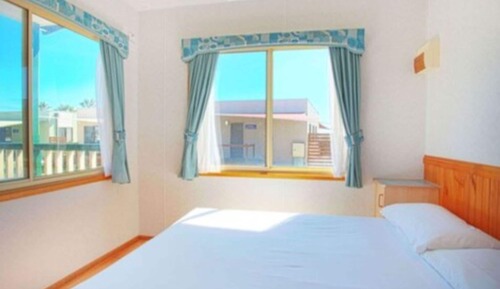 Standard 2 Bedroom Cabin - Sleeps 6 - Pet Friendly