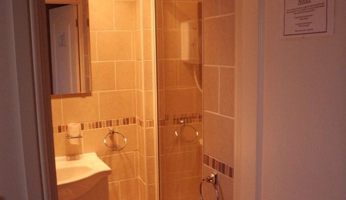 Standard Suite, Ensuite