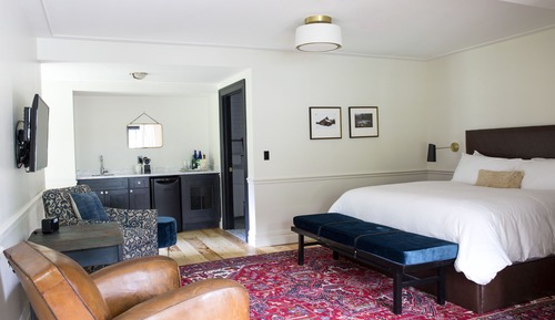 CARRIAGE HOUSE CLASSIC SUITE - ROOM 12