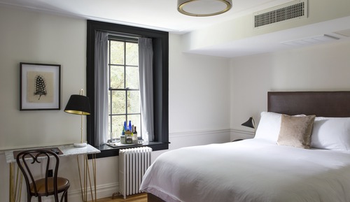 HERITAGE SUITE - ROOM 1