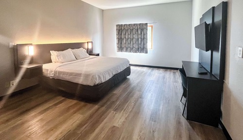 Standard Room, 1 King Bed, Non Smoking