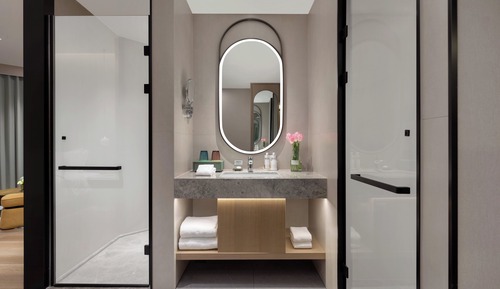 Suite, 1 King Bed