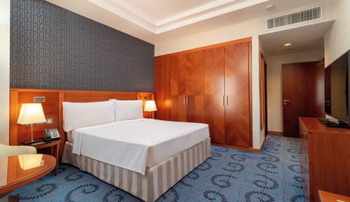 Suite, 1 Bedroom, Smoking, Club Lounge Access