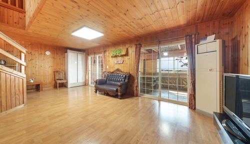 Basic Room, 2 Bedrooms (Jasmine)