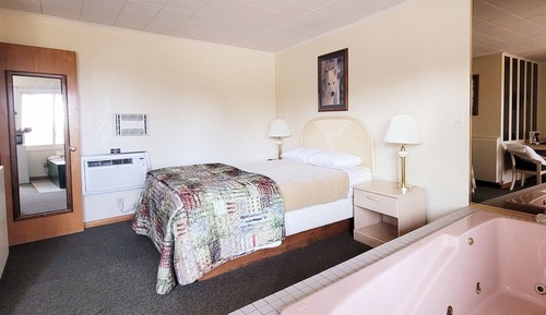 Luxury Room, 1 Bedroom, Hot Tub, Lake View