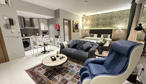 Luxury Studio