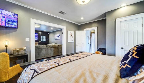 House (4 Bedrooms)