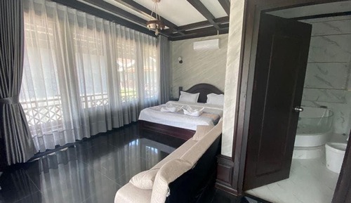 Superior Room River View (Jacuzzi)