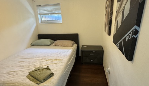 Elite House