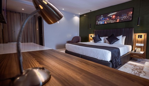 Superior Room, 1 Queen Bed, Garden View