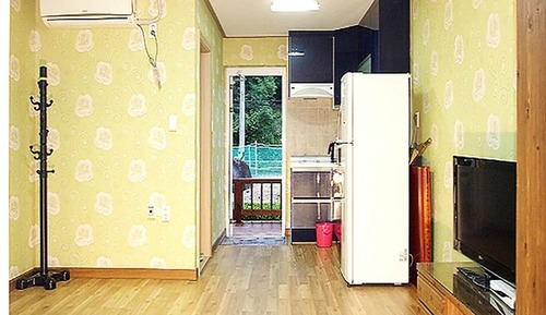 Room (Peppermint)