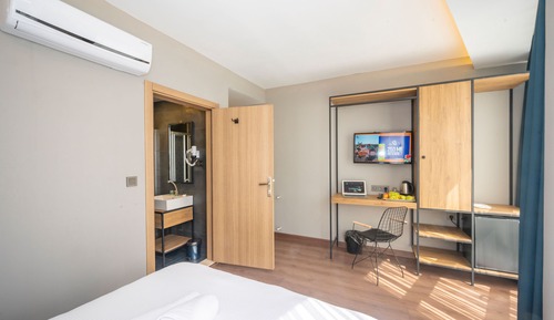 Deluxe Single Room