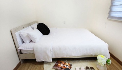 Room (Landscape)
