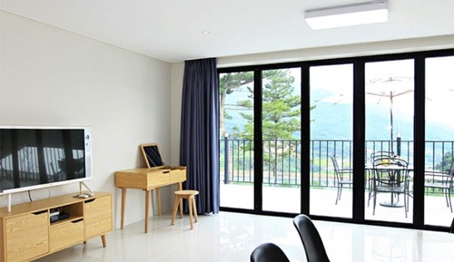 Room (Pension 2)