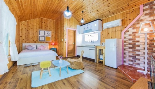 Room (Fuldam House (Unshared House))