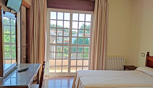 Basic Triple Room