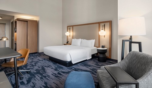 Standard Room, 1 King Bed, Non Smoking (View)