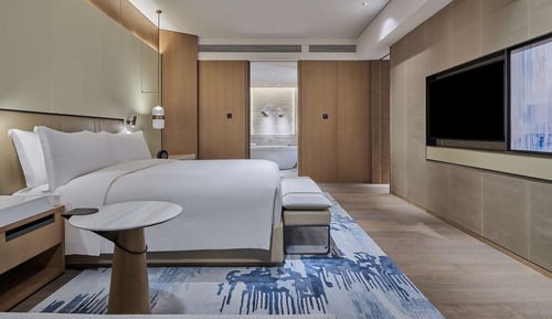 Deluxe Suite, 1 King Bed