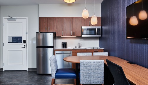 Suite, 1 Bedroom, City View (Mobility Accessible, Tub)