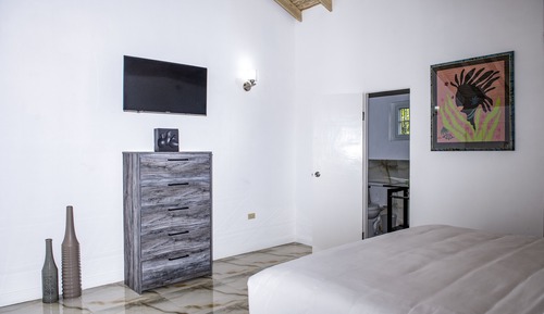 Signature Room, 1 King Bed, Non Smoking, Mountain View