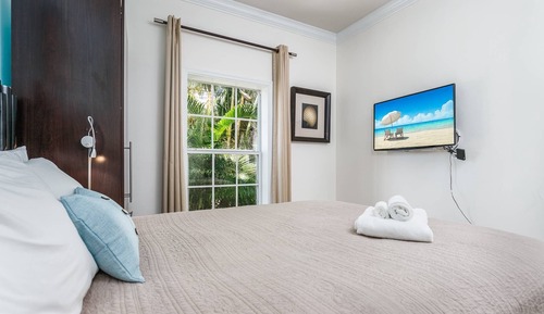 Condo (Beach Club at Siesta Key Poolside D)