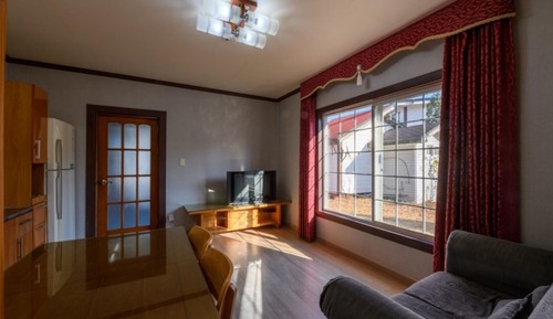 Room (Haydn (Unshared House))