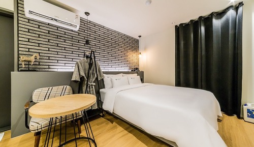 Room (Terrace)