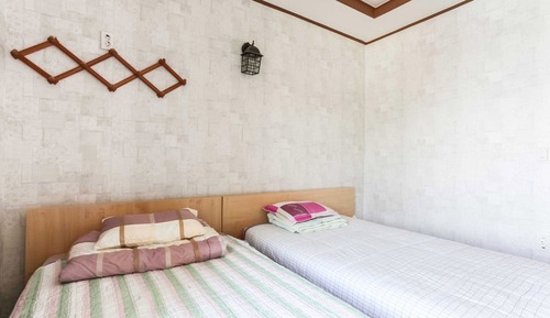 Room (Amigo)