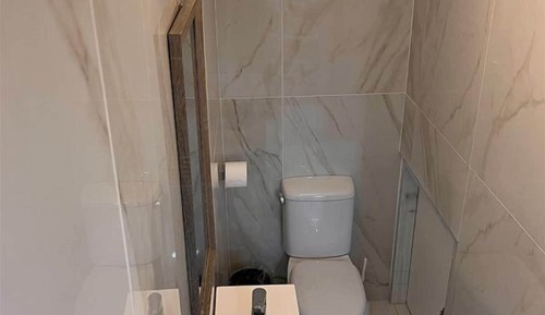 House (Glencoe Townhome with Loft Jacuzzi an)