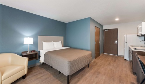 Standard Room, 1 Queen Bed, Non Smoking