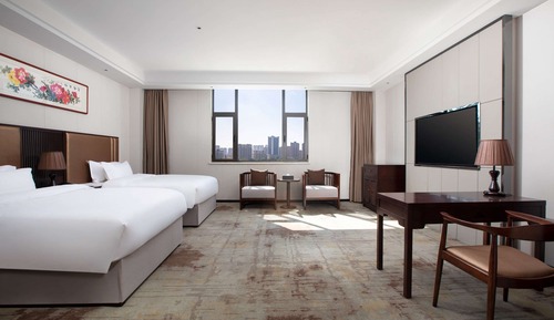 Deluxe Room, 2 Queen Beds, Non Smoking