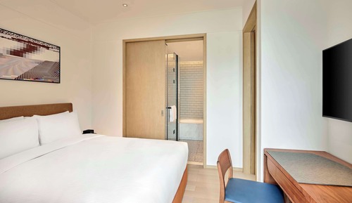 QUEEN ONE BDRM RESIDENCE