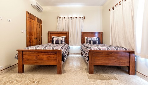 Exclusive Condo, 3 Bedrooms, Ocean View, Oceanfront