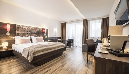 Junior Suite, Terrace, Mountain View