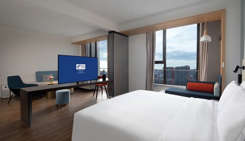 Suite, 1 King Bed